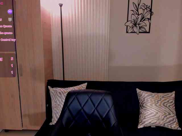 Charlotte-Cox webcam