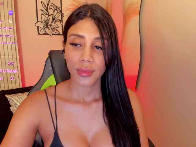 Charlotte-Cox webcam