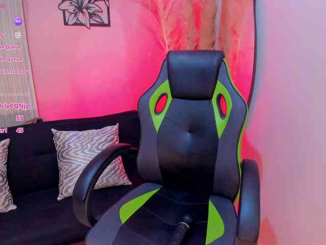 Charlotte-Cox webcam