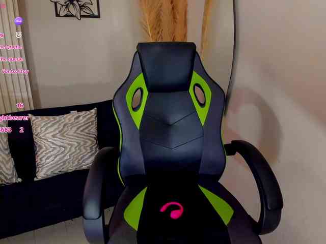 Charlotte-Cox webcam