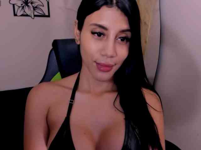 charlotte-Cox charlotte-Cox