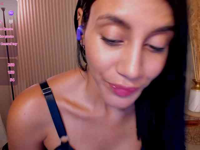 Charlotte-Cox webcam