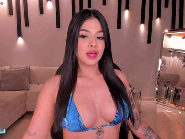 AlyssaDean webcam