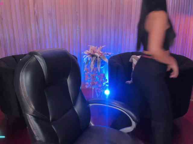 AlyssaDean AlyssaDean