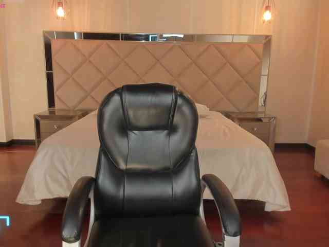 AlyssaDean AlyssaDean