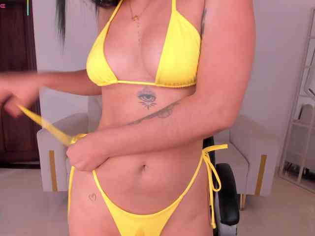 AlyssaDean webcam