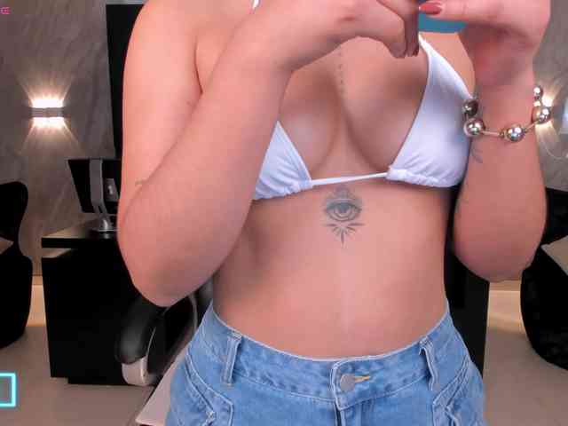 AlyssaDean AlyssaDean