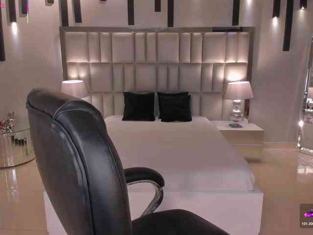 AlyssaDean Live Webcam on BongaCams