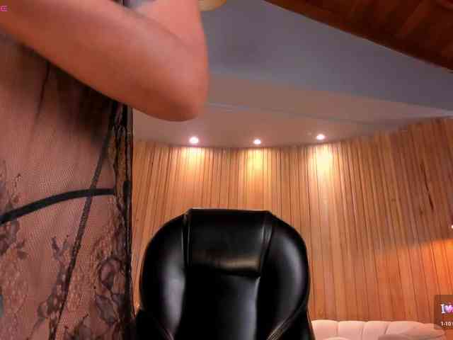 AlyssaDean webcam