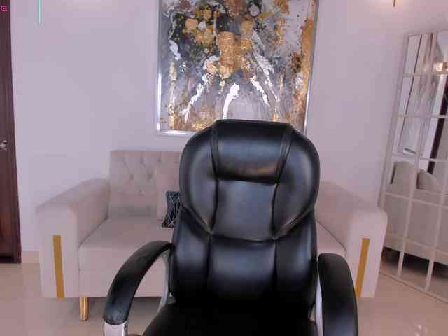 AlyssaDean AlyssaDean