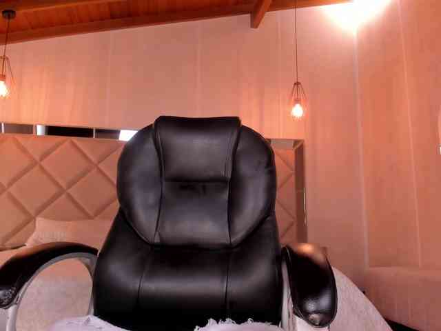 AlyssaDean webcam