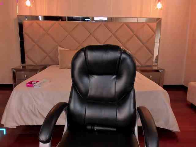 AlyssaDean AlyssaDean