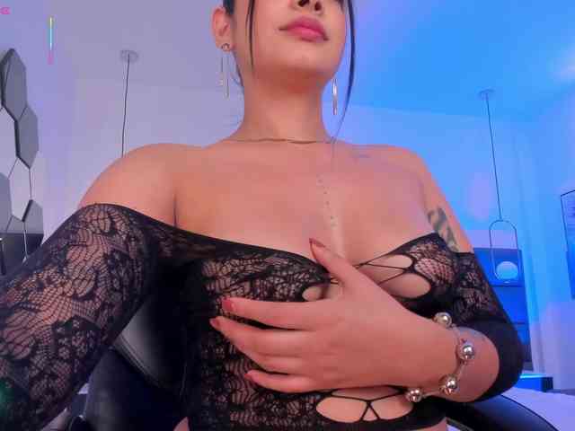 AlyssaDean AlyssaDean