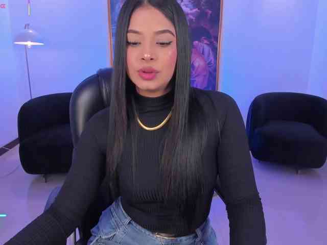 AlyssaDean AlyssaDean