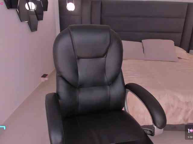 AlyssaDean AlyssaDean