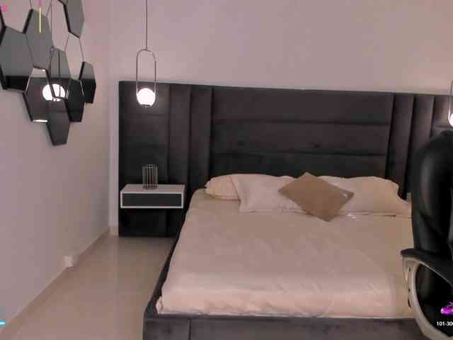 AlyssaDean AlyssaDean