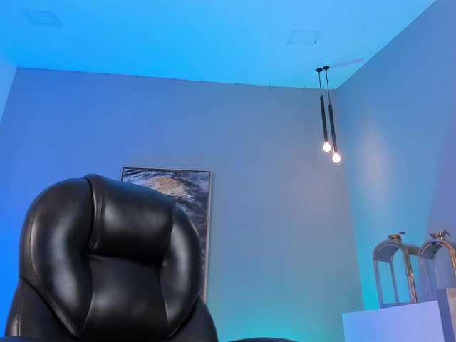  RoxanneHill chat room