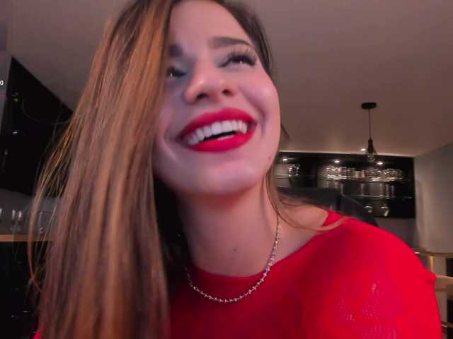 RoxanneHill's BongaCams show and profile