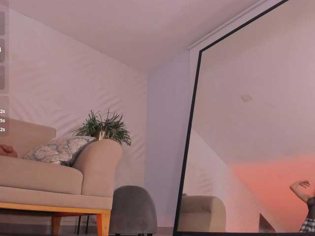 RoxanneHill's BongaCams show and profile