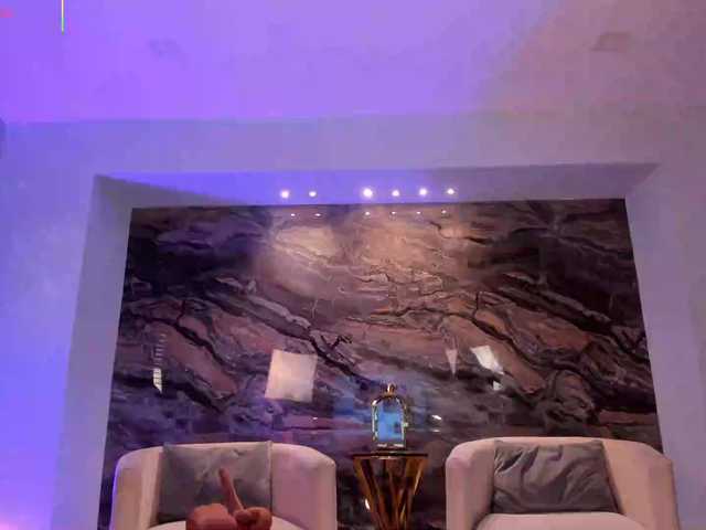 RoxanneHill from BongaCams