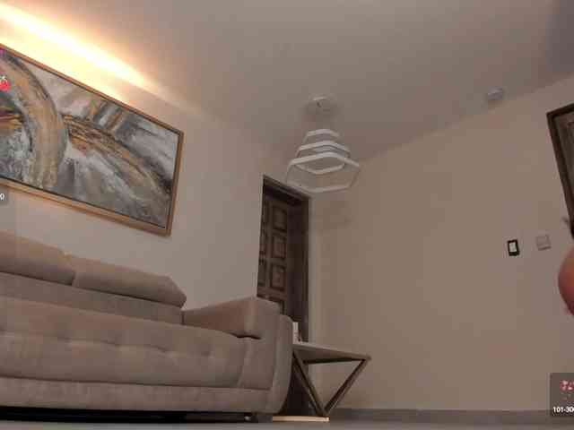 RoxanneHill webcam