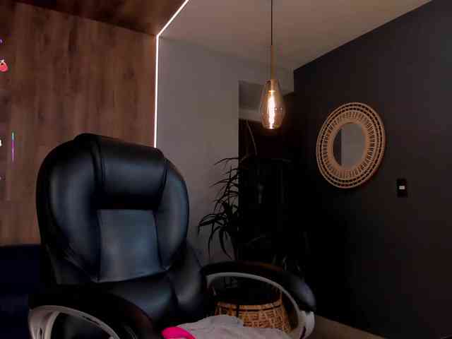 RoxanneHill webcam