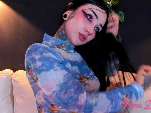 NinaDanger webcam