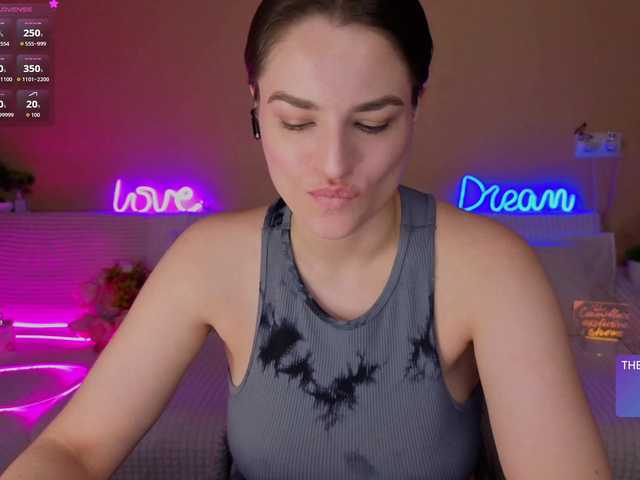 Camilla-One's BongaCams show and profile