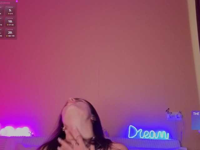 Camilla-One's BongaCams show and profile