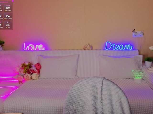 Camilla-One's BongaCams show and profile