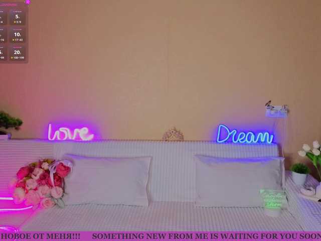 Camilla-One's BongaCams show and profile