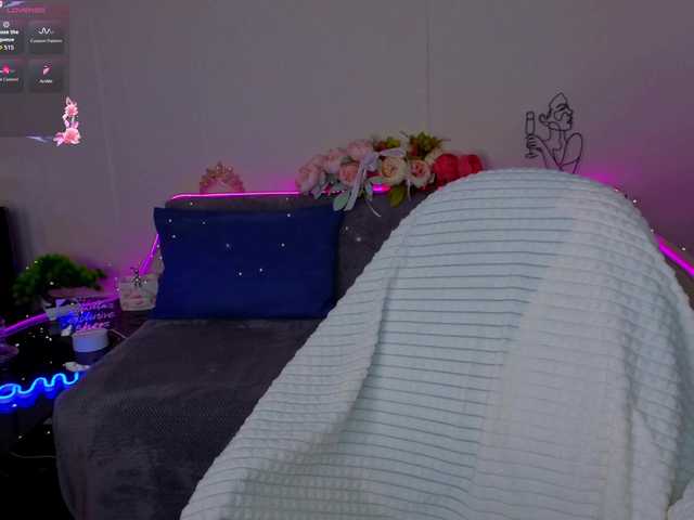 Camilla-One's BongaCams show and profile