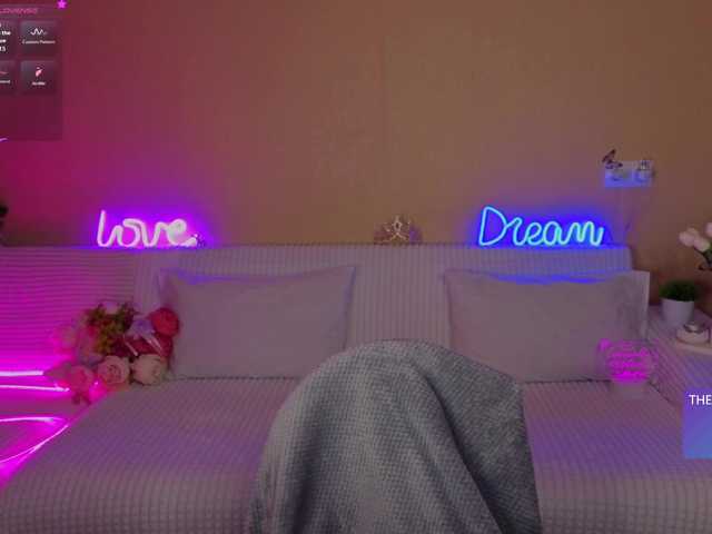 Camilla-One's BongaCams show and profile