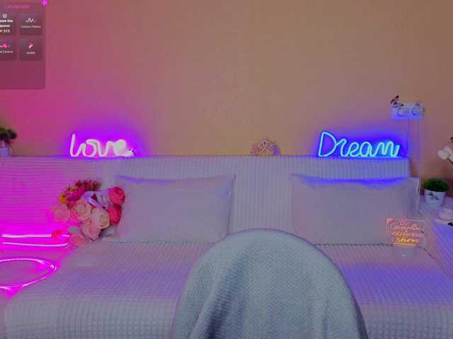 Camilla-One's BongaCams show and profile