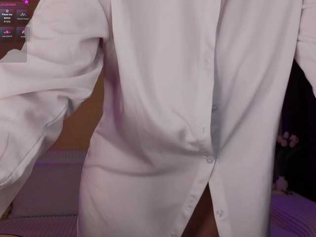 Camilla-One's BongaCams show and profile