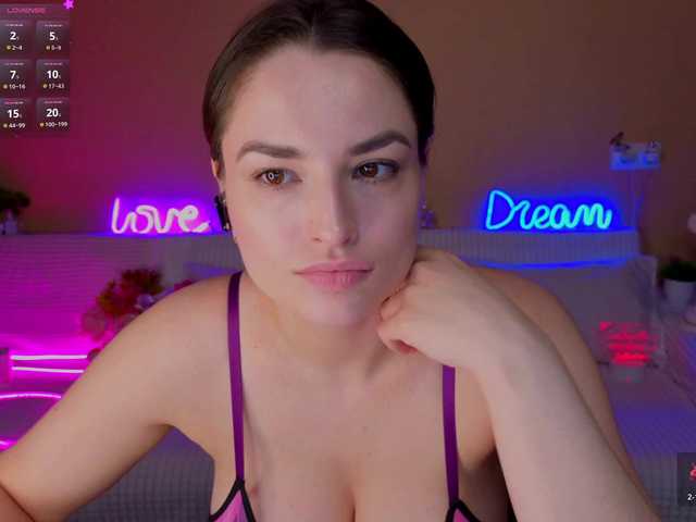 Camilla-One's BongaCams show and profile