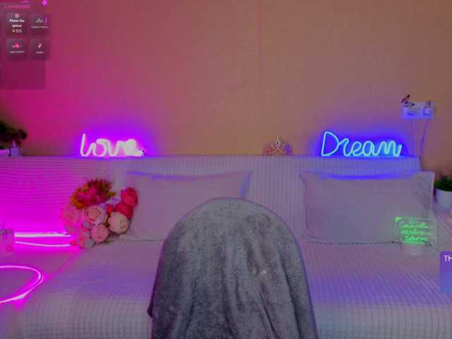 Camilla-One's BongaCams show and profile