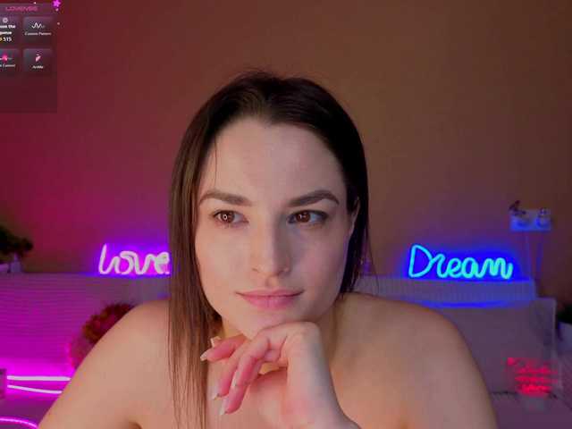 Camilla-One's BongaCams show and profile