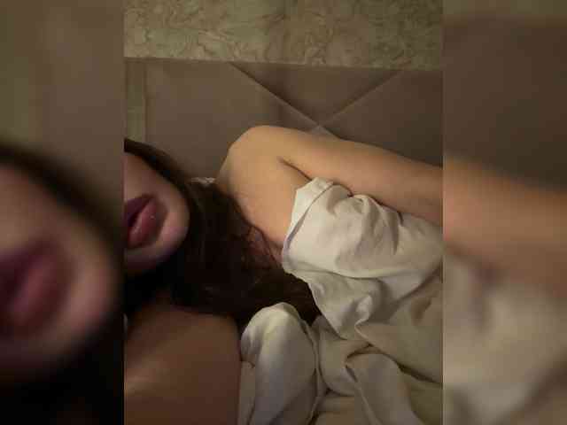 Ekaterina2221 webcam