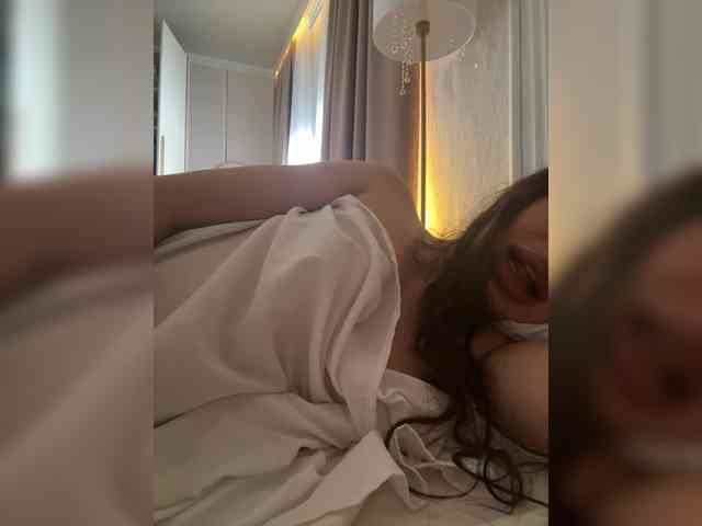 Ekaterina2221 webcam