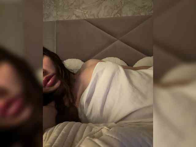 Ekaterina2221 webcam