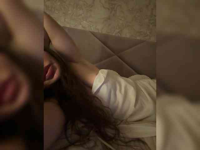 Ekaterina2221 webcam