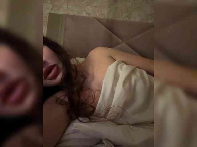 Ekaterina2221 webcam