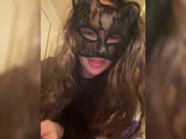 Ekaterina2221 webcam