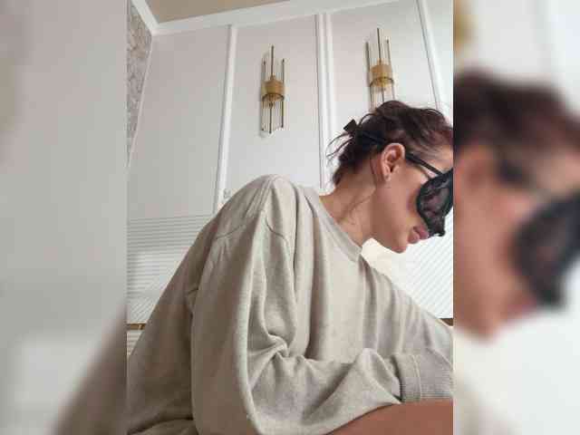 Ekaterina2221 webcam