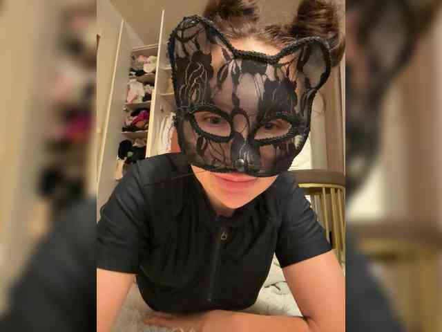 Ekaterina2221 webcam