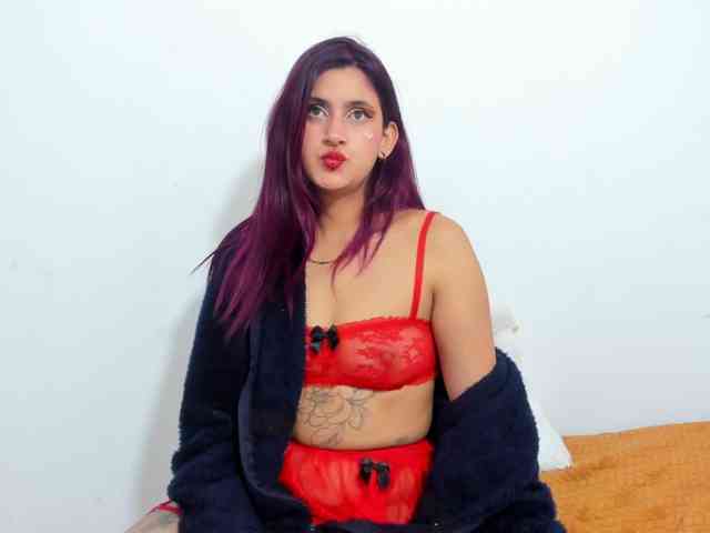 terryy-25 webcam