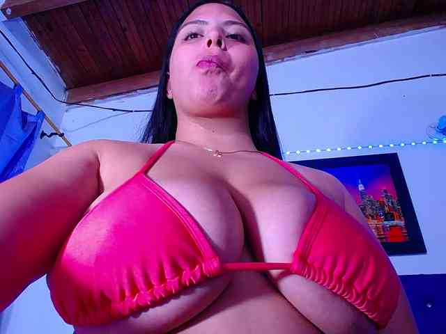Natural-boobs webcam