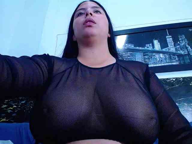 Natural-boobs webcam