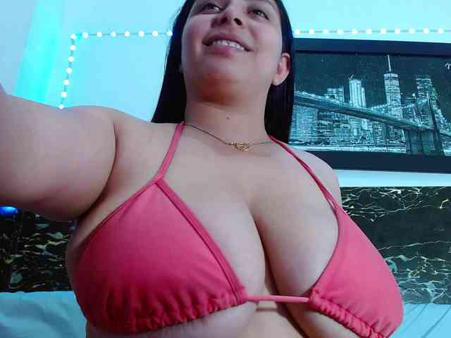 Natural-boobs webcam